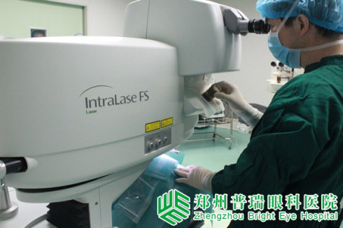做近视为什么一定要选普瑞